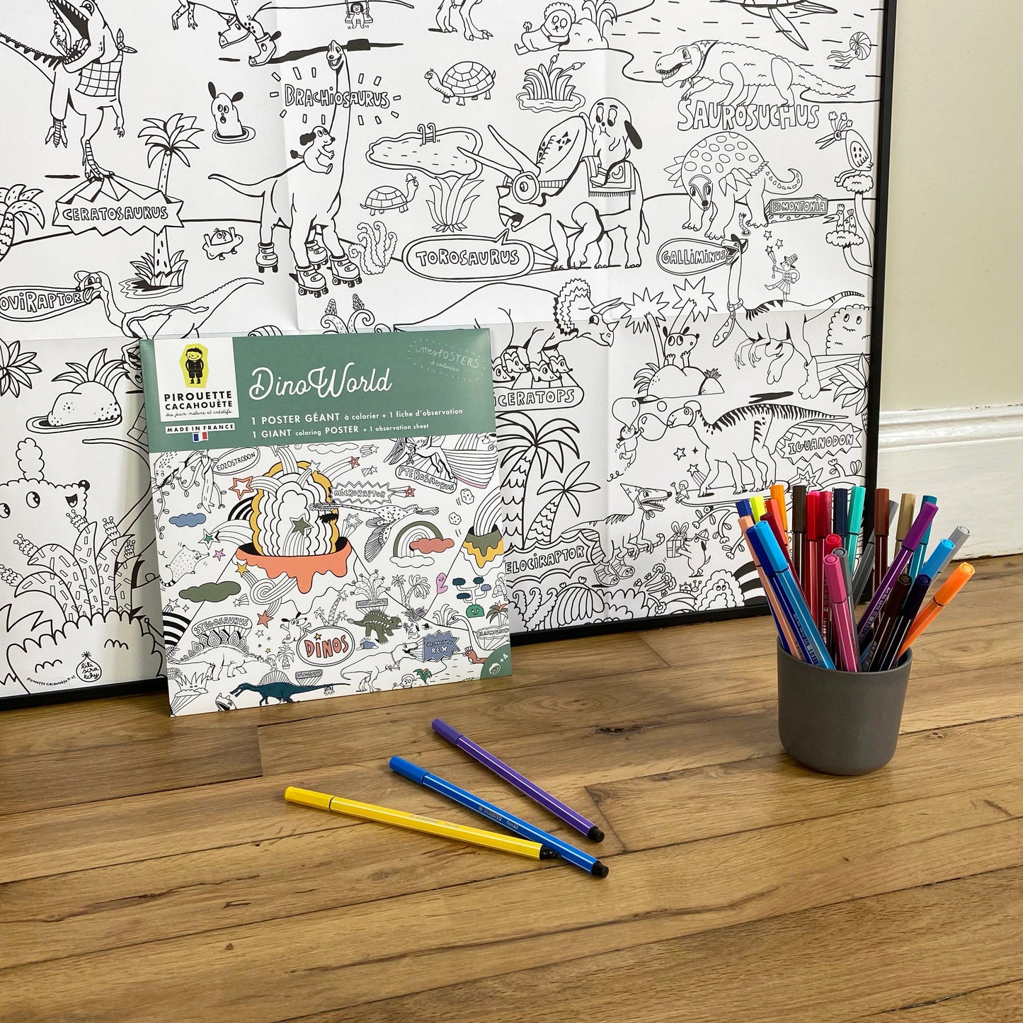 POSTER GEANT A COLORIER DINOWORLD - COLORIAGES - PIROUETTE CACAHOUETE