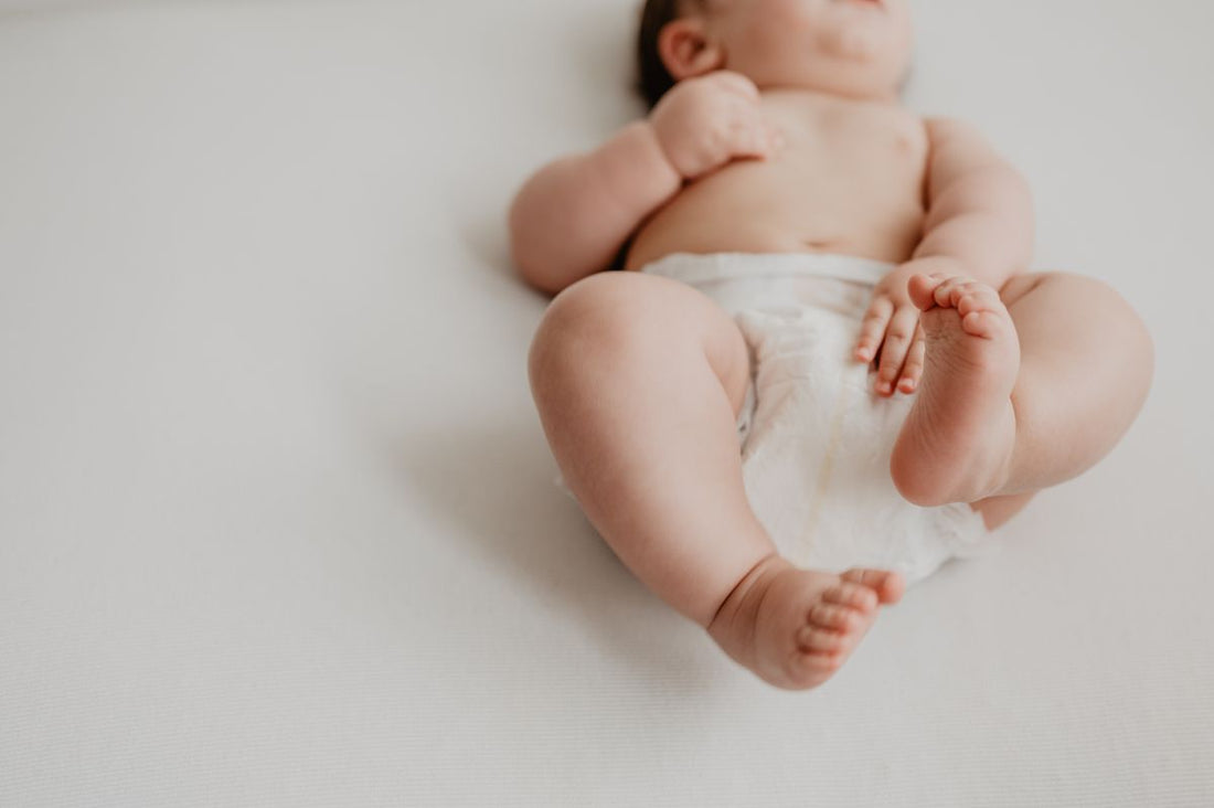 Les essentiels pour accueillir bébé (sans crouler sous le matériel)