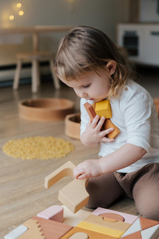 La pédagogie Montessori, c'est quoi ? (et comment en mettre un peu à la maison)
