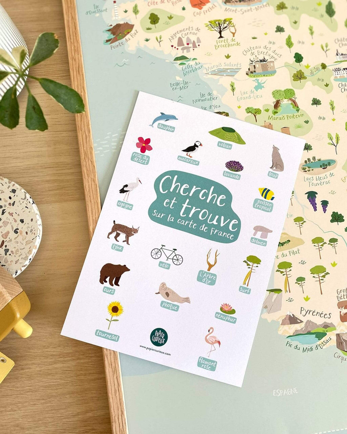 jeu cherche et trouve de l'affiche carte de france pour chambre d'enfant