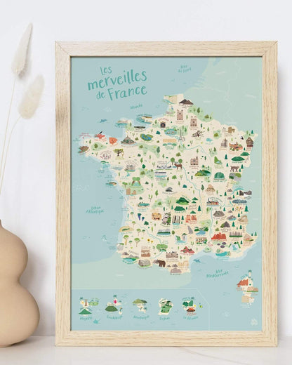 affiche carte de france affichée dans une chambre enfant
