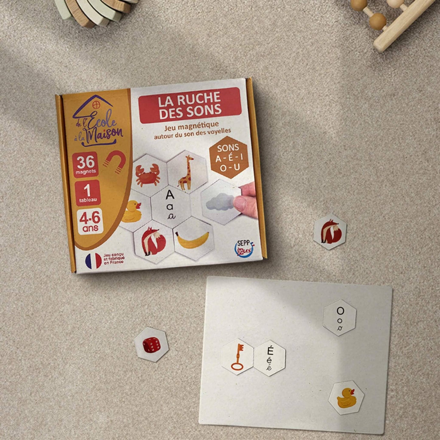 boite et éléments du jeu la ruche des sons mis en situation