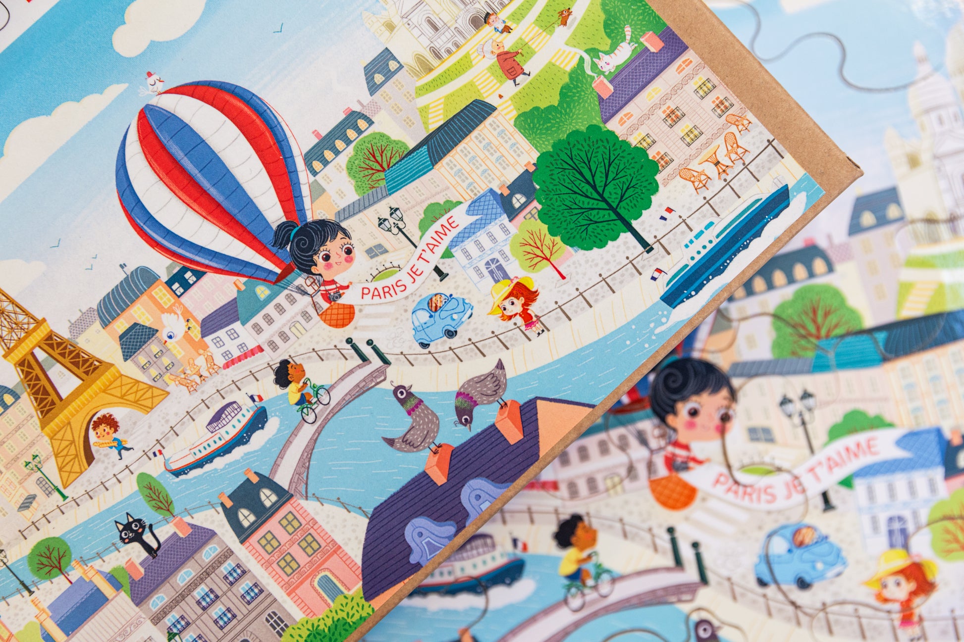 zoom boîte du puzzle en bois vue de paris pour enfant de 3 ans
