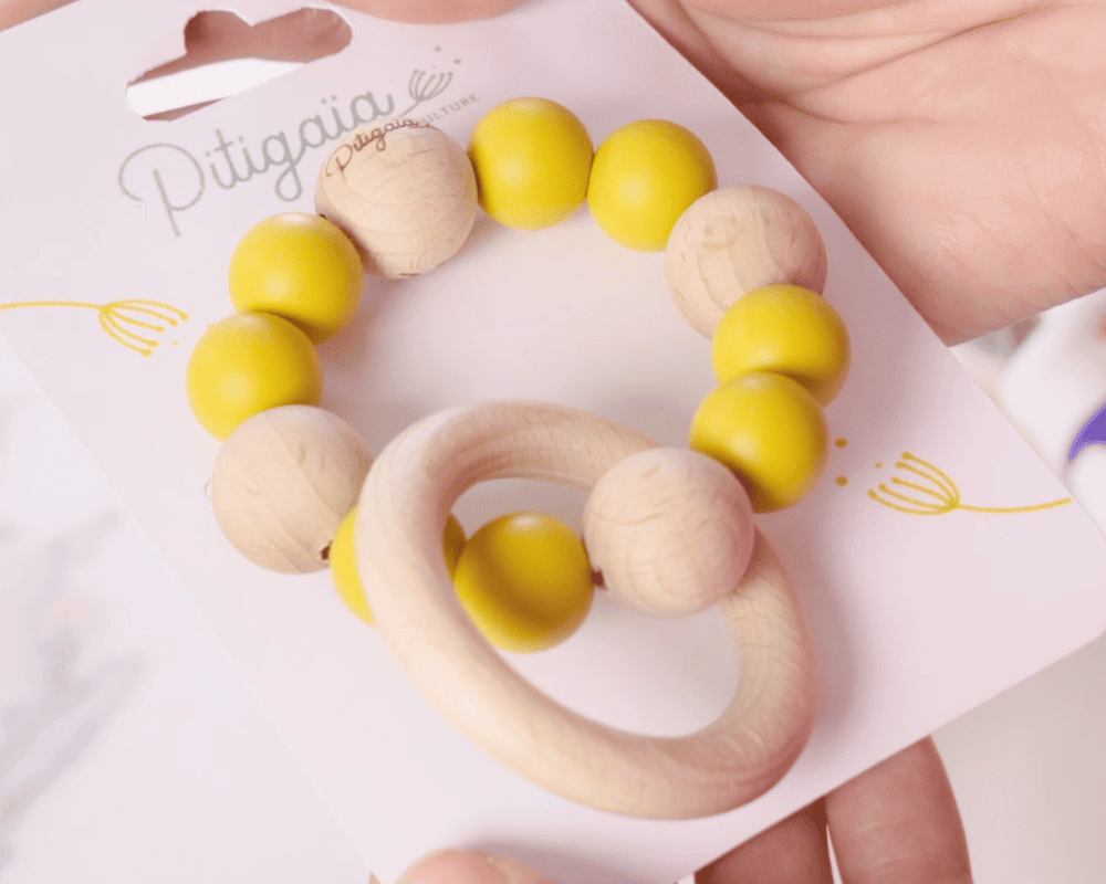zoom jouet dentition bois silicone Pitigaia